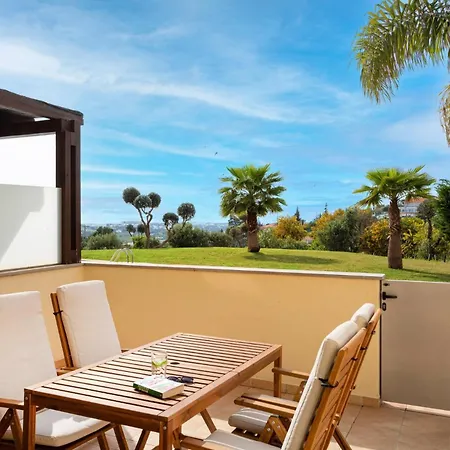 Affittacamere Poolside Family 3*