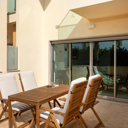 Poolside Family Affittacamere Albufeira