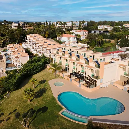 Poolside Family Affittacamere Albufeira
