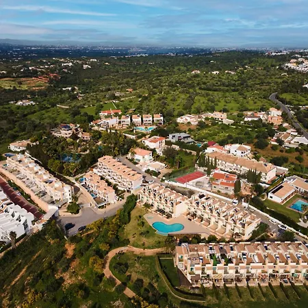 Poolside Family 3* Albufeira